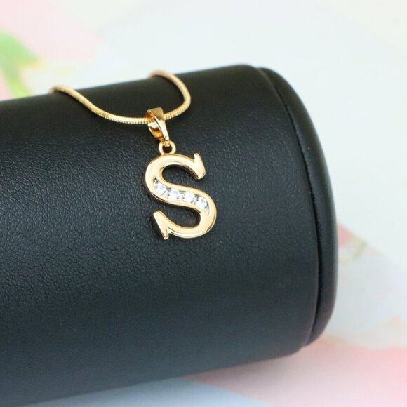 "Rose Gold Letter S Pendant with Sparkling Crystals – Elegant Finish, XPPT1368 - Picture 12 of 13